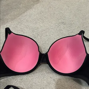 PINK “wear everywhere t-shirt lightly lined” bra bundle! thumbnail 4