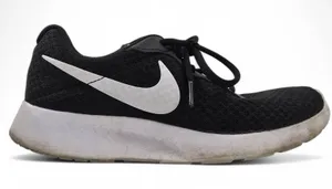 Nike Womens Tanjun DJ6257-004 Black Running‎ Shoes Sneakers Size 7 thumbnail 1