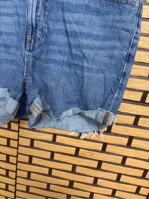 American Eagle Highest Rise Mom Jean Shorts Size 14 thumbnail 5