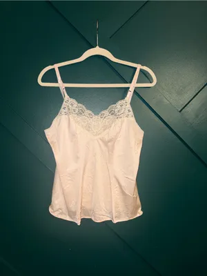 Vanity Fair Vintage Y2K Blush Pink Satin Lace Trim Cami Tank Top Romantic thumbnail 2
