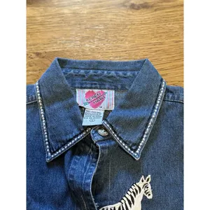 Keren Hart Denim Shirt Women‎ Size Small Embroidered Long Sleeve Safari Read thumbnail 12