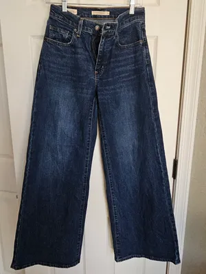 Levi's Wide Leg thumbnail 1