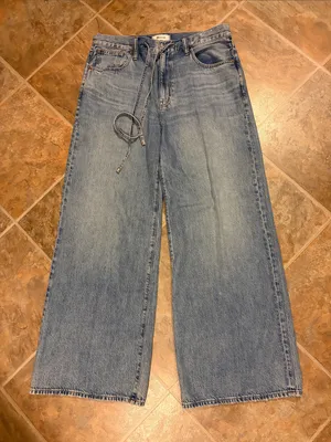 Madewell Woman’s Relaxed Wide-Leg Jeans in Light Blue 31 thumbnail 1