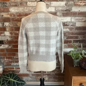 Banana Republic White and Beige Check Knit Sweater Size S thumbnail 4
