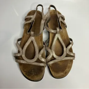 Naot corkbed‎ sandals size 40 Gold thumbnail 2