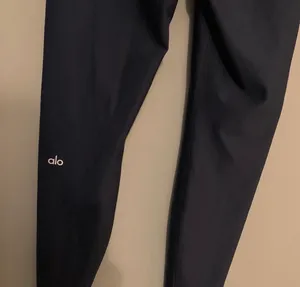 ALO Yoga Navy Set thumbnail 3