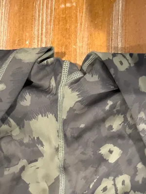 Vuori Stride Pocket Leggings Size Women's M Green Camo High Waist VW429 7/ thumbnail 6