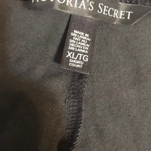 Victoria's Secret XL short grey leggings‎ thumbnail 5