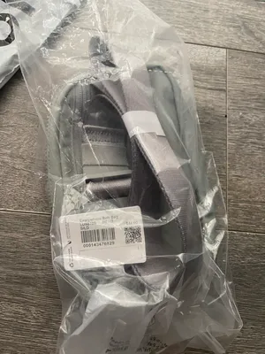 Lululemon Everywhere Belt Bag Silver Drop thumbnail 5