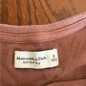 Abercrombie & Fitch Soft Cozy Brushed Fleece Long Sleeve Top S thumbnail 2