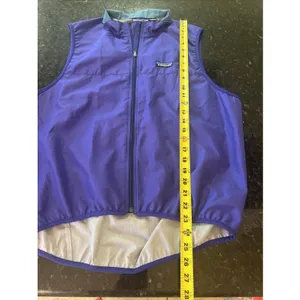 Patagonia Vest Women's Sz med Lightweight Purple Running Zip Up Athletic Workout thumbnail 7