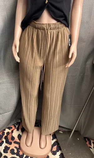New one size fits all it’s a beautiful pants very fancy thumbnail 1