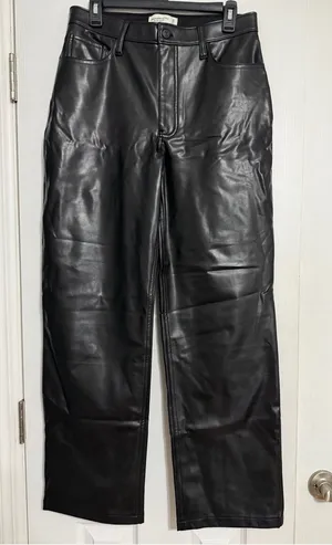 Abercrombie & fitch the 90’s relaxed high rise faux leather pants size 30 10 thumbnail 1