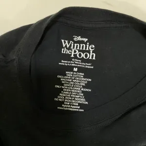 Disney‎ Winnie the Pooh Tigger Piglet Eeyore Black Graphic T-Shirt Medium Hybrid thumbnail 2