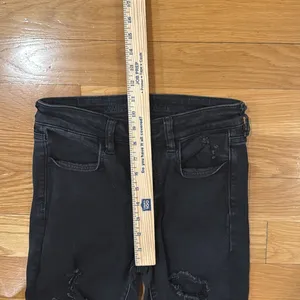 American Eagle outfitters black dristress hi-rise jegging size 6 . thumbnail 5