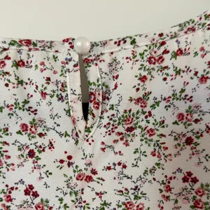Floral Ruffle Cap-Sleeve Camisole - White with Red Floral thumbnail 5