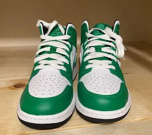 Nike Jordan 1 Mid thumbnail 2