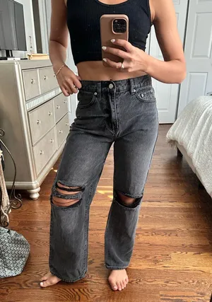 Adika grey ripped jeans  thumbnail 3