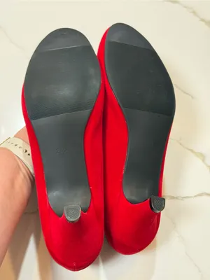 MAIERNISI JESSI Women's Classic Round Toe Pump Kitten Low Heel Velvet Red Shoes thumbnail 10