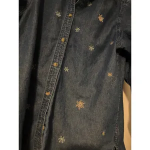 Womens Denim Long Sleeve‎ Shirt Snowflake Embroidery Blue Button Down Casual Top thumbnail 5