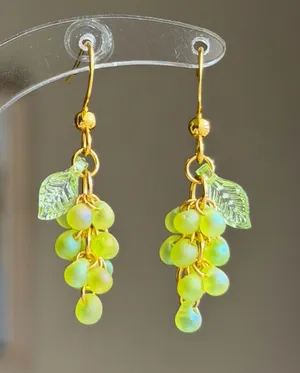 Handmade aurora light green tiny drop Czech glass grape muscat dangle earrings💚 thumbnail 1