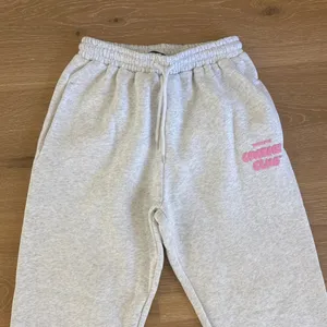 White Fox Comfort Club Sweatpants Mist Size S in Gray Pink thumbnail 2