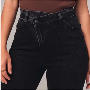 Abercrombie & Fitch‎ 90s Slim Straight Ultra High Rise Curve Love Jeans 25L thumbnail 7
