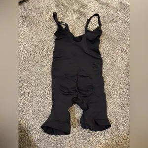 Skims Sculpting Bodysuit Romper thumbnail 3
