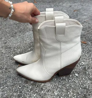 Short cowgirl boots White Size 8 thumbnail 1