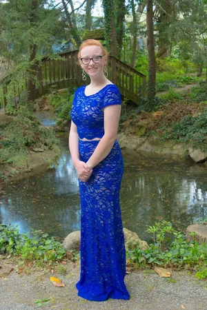 B Darlin Formal Dress thumbnail 2
