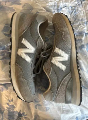 New Balance Sneakers  thumbnail 1