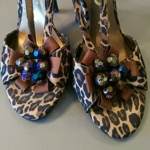 Unisa Animal Print Beaded Heels Size 5.5 thumbnail 3