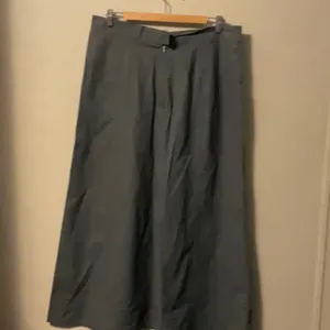 Handmade Black Midi A-Line Skirt for Casual Wear thumbnail 3