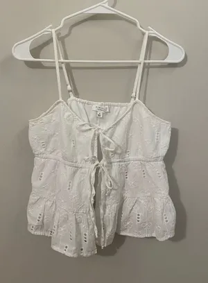 Kirious Los Angeles White Eyelet Tie-Front Cami Top thumbnail 1