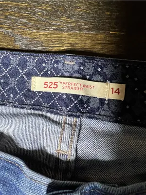 Levi’s 525 Perfect Waist Straight Mid Rise Jeans Size 14 thumbnail 7