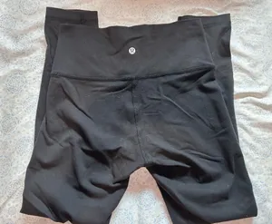 Lululemon thumbnail 1