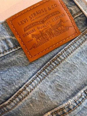 LEVI’S Ribcage High Rise Light Blue Light Wash Straight Leg‎ Women's Jeans Sz 27 thumbnail 6