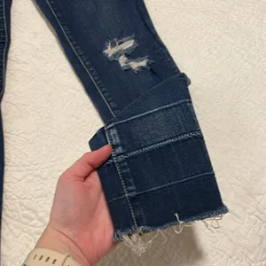 American Eagle Dark Wash Distressed Skinny Jeans Jeggings thumbnail 6