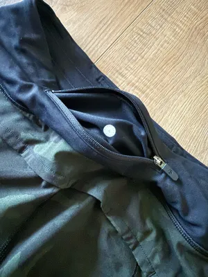 Lululemon Speed Up Short *2.5" Size 4 thumbnail 3