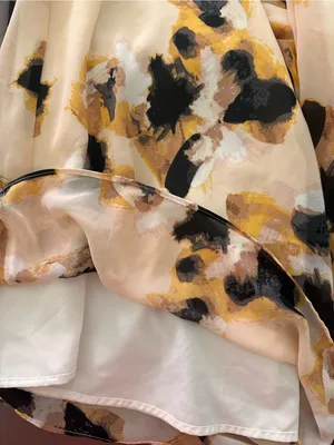 Forever 21 Light Yellow Floral Wide Leg Pants with Black and Mustard Accents thumbnail 5