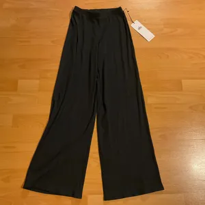 Alo Yoga Mid-Rise Dreamlight Straight Pant Black XXS thumbnail 2
