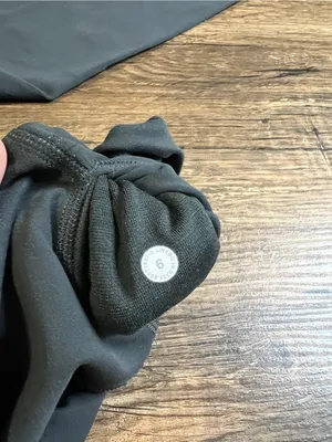 Lululemon Align High Rise Crop 23” Gray Leggings Size 6 Nulu Yoga thumbnail 4