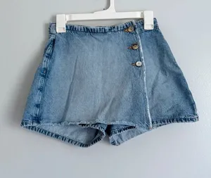 Zara High Rise Denim Skort XS Wrap Front Button Jean Shorts thumbnail 1
