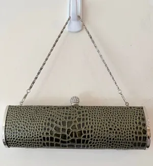 Mod Clutch Bag Women's Green Detachable Strap Clasp Closure Crocodile Embossed thumbnail 1