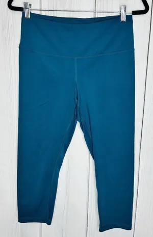 Yogalicious Cropped Athletic Leggings Womens Large (28x21) Deep Teal Blue thumbnail 1