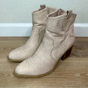 Dirty Laundry Light Pink Western Reptile Embossed Ankle Boots, Size 8.5 thumbnail 1