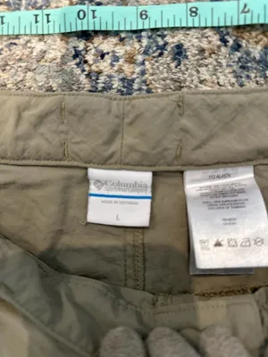 Columbia Sportswear Company Women's Green Cargo Hiking Shorts with Built-In Belt thumbnail 3