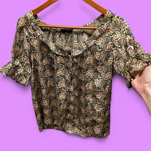 Cute J. Crew silky ruffle puff sleeve scoop neck blouse classic modern preppy thumbnail 1