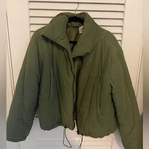 Princess Polly Corduroy Puffer thumbnail 1