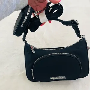 Lululemon Black Crossbody Bag with Nano pouch thumbnail 8